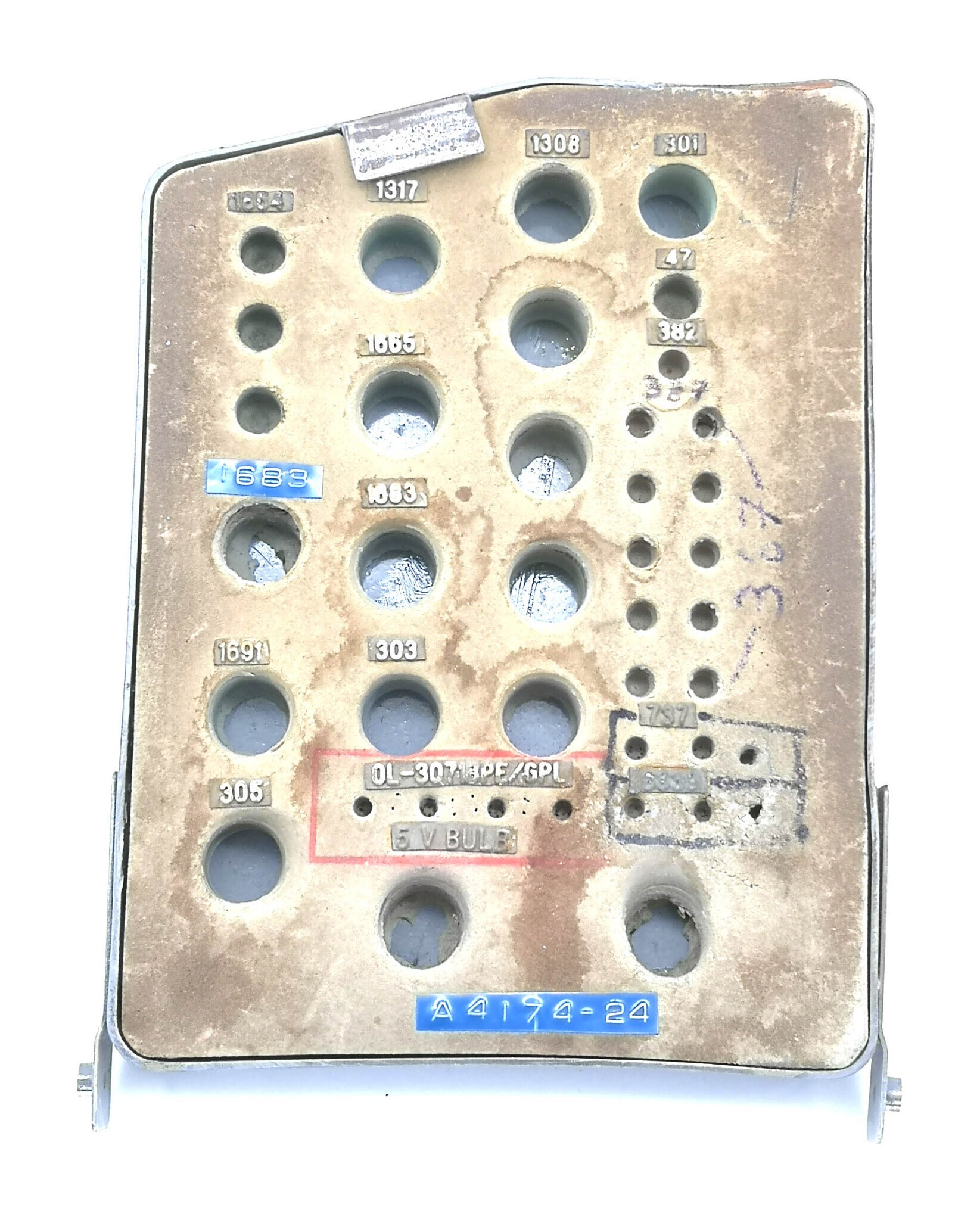 Lamp holder (держатель для ламп) A4174-24