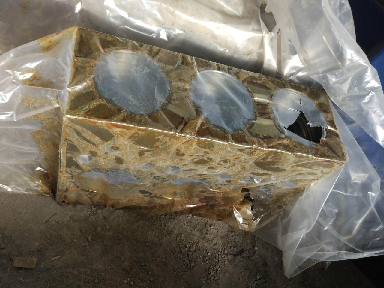 Коробка гидравлическая АНТ-370, блок для насоса трехплунжерного