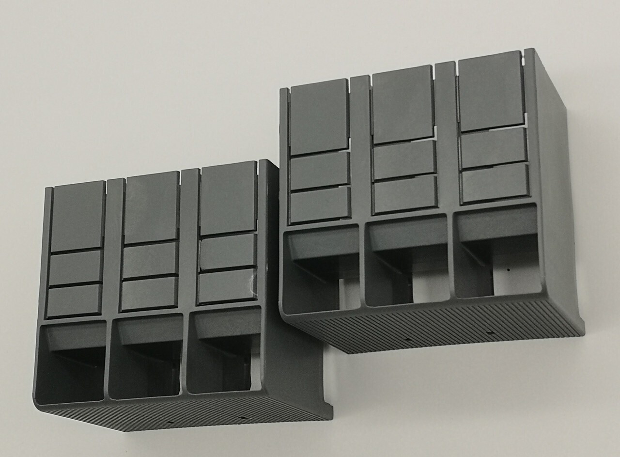 Крышки изолирующие высокие для силовых выводов HTC XT2 3p (комплект из 2шт.) ABB 1SDA066666R0001