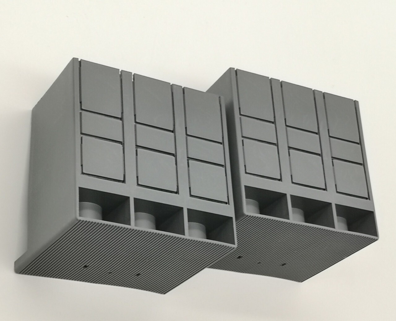 Изолирующие крышки Т4, высокие, 3п, (уп-2шт) ABB 1SDA054958R0001